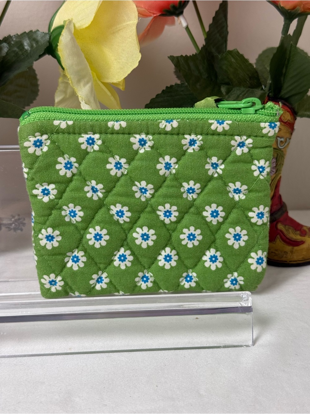 EUC Vera Bradley Green Apple Coin Purse Retired Pattern Vintage - LAST ONE! - Picture 2 of 3